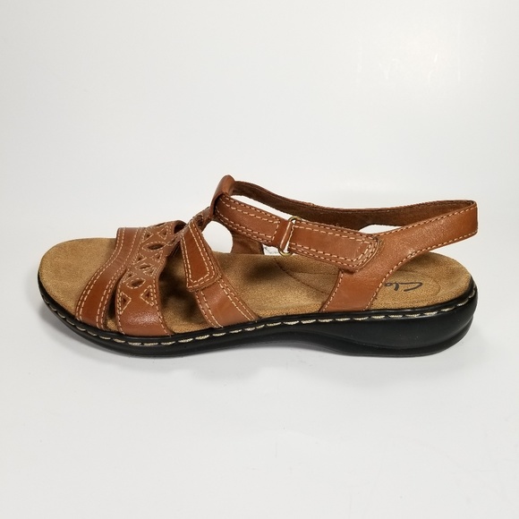 clark sandals discontinued